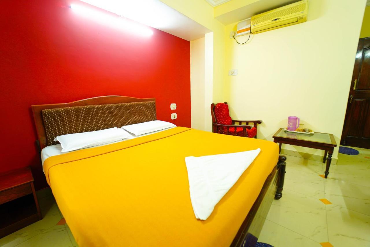 Amogha Residency Hotel Mysore Buitenkant foto